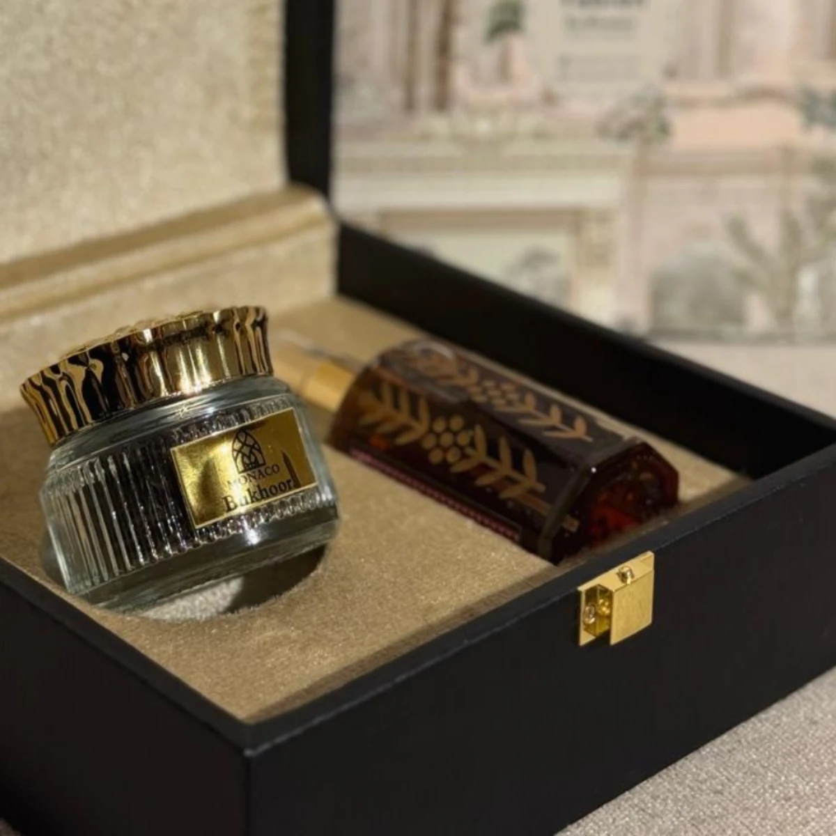 A leather gift box containing Oud Sheikh or any perfume of your choice in a 100ml tola size.