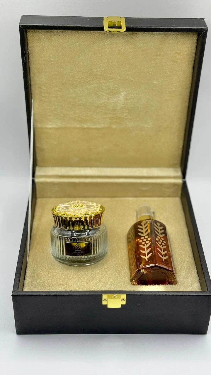A leather gift box containing Oud Sheikh or any perfume of your choice in a 100ml tola size.